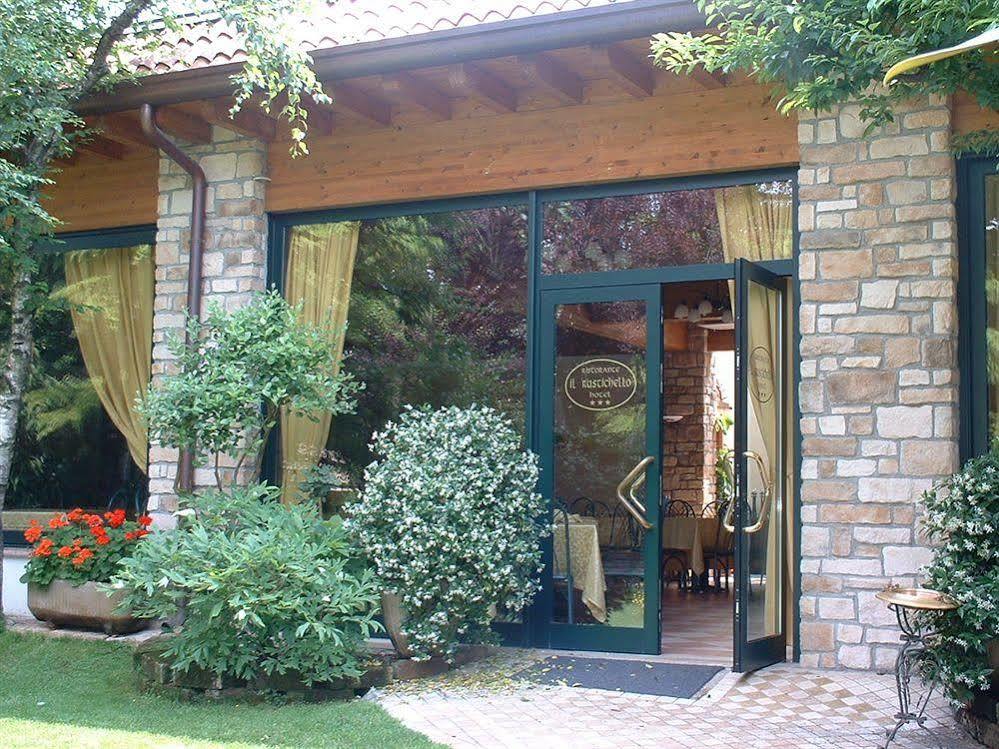 Hotel Il Rustichello Лонато Экстерьер фото